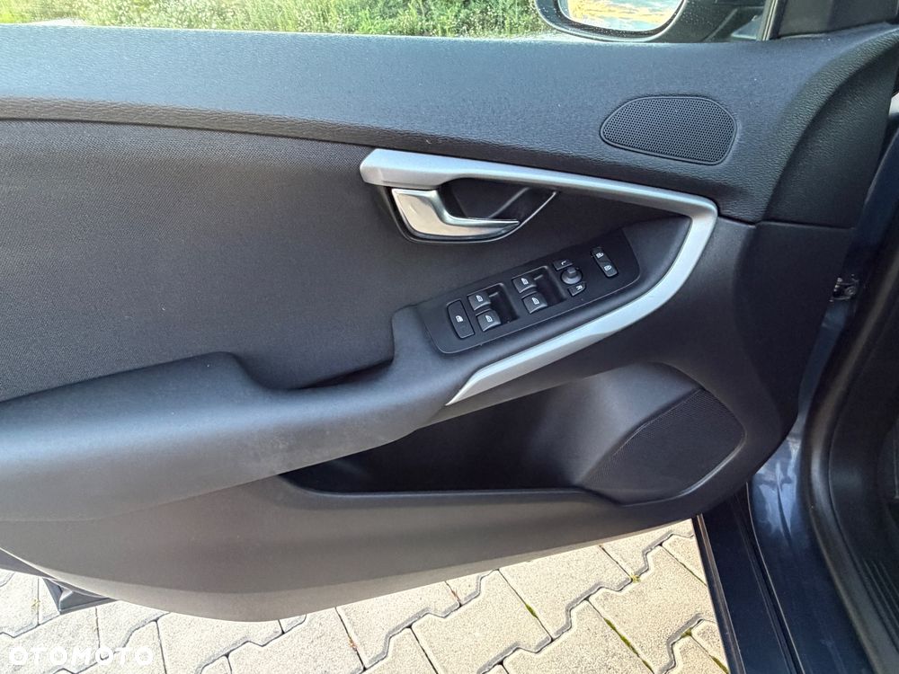 Volvo V40 D2 Momentum - 10