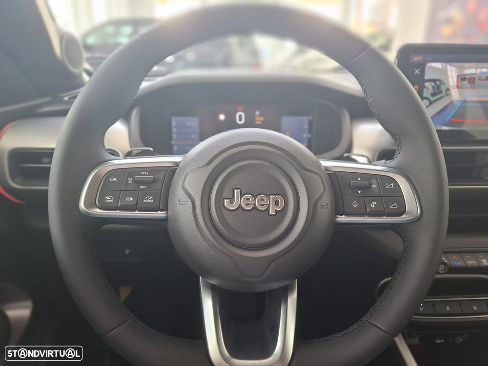 Jeep Avenger 1.2 T Hybrid 4xe Overland - 12
