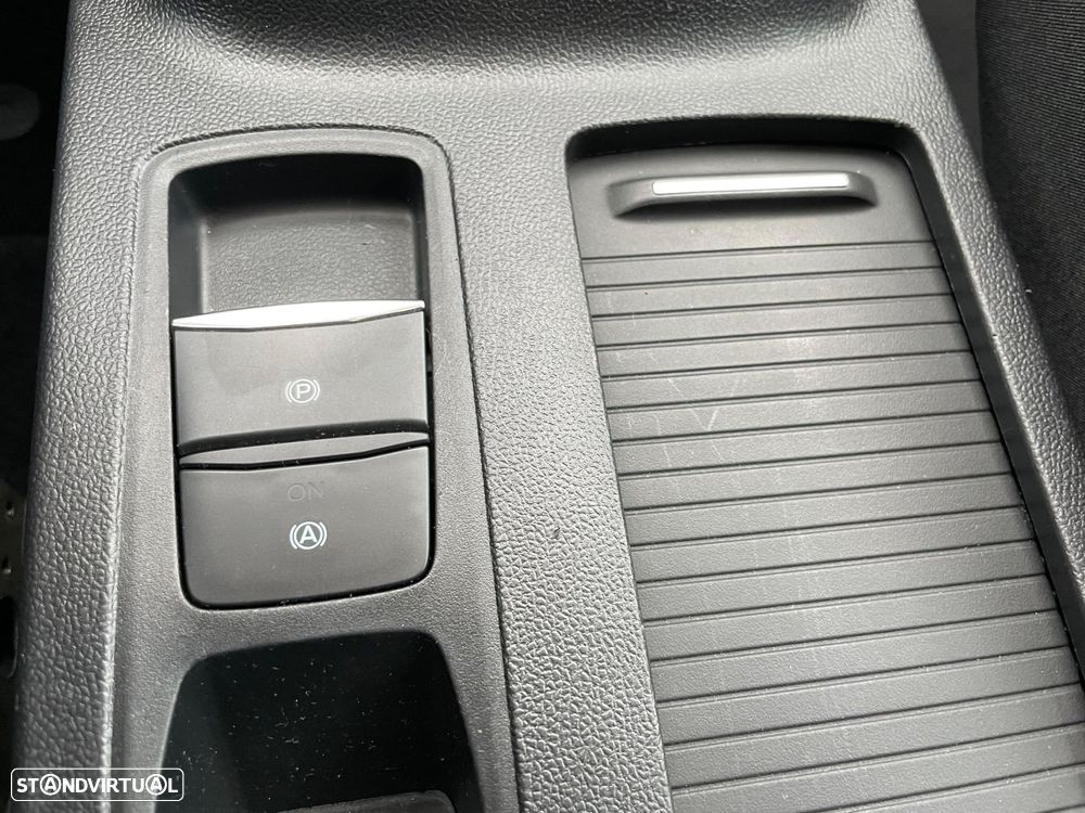 Ford Focus SW 1.5 TDCi EcoBlue ST-Line X - 26