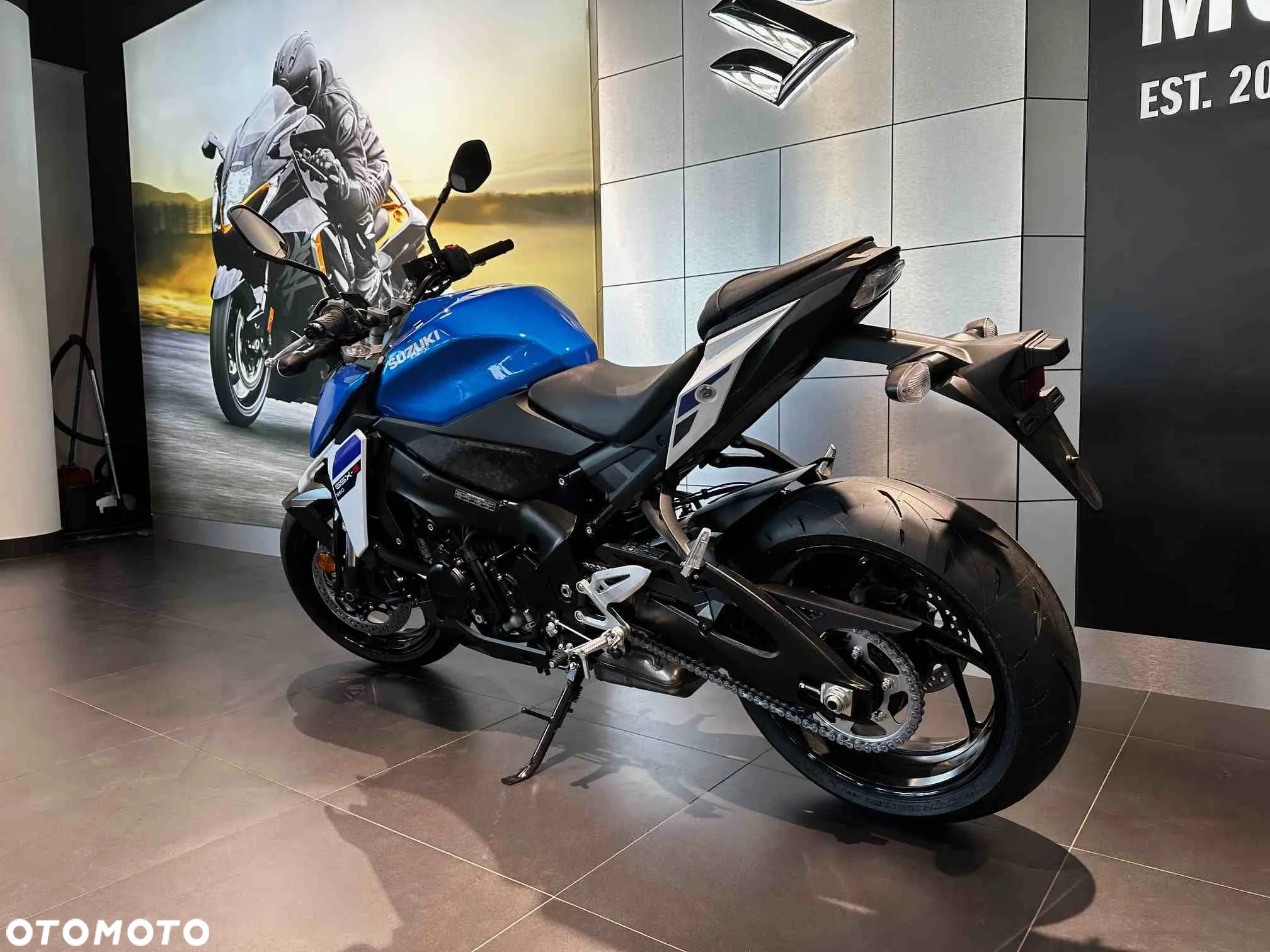 Suzuki GSX - 6