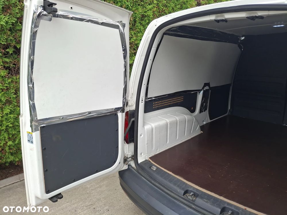 Volkswagen Caddy - 32