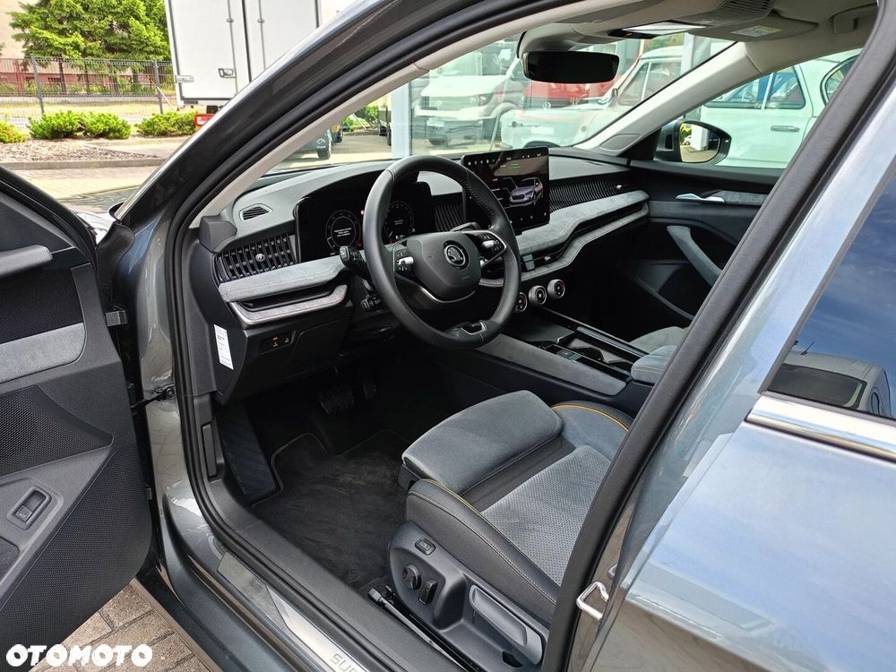 Skoda Superb 1.5 TSI mHEV Selection DSG - 13