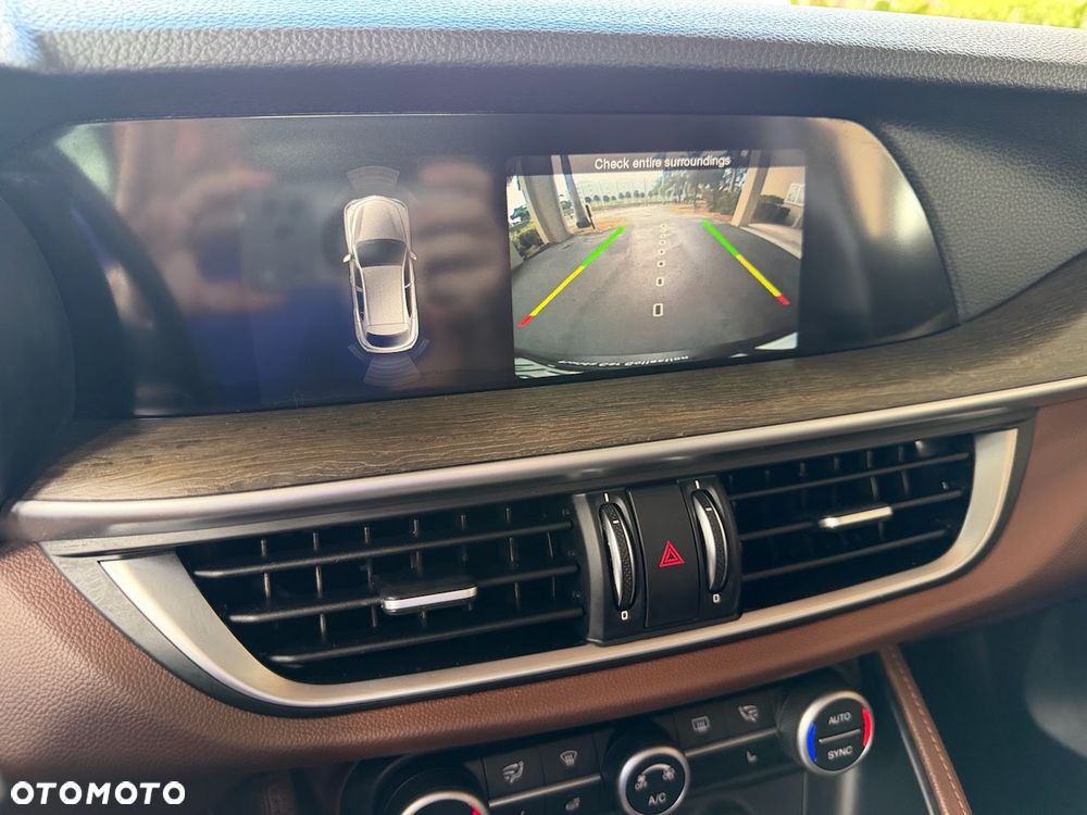 Alfa Romeo Stelvio 2.0 Turbo 16V AT8-Q4 Lusso Ti - 29