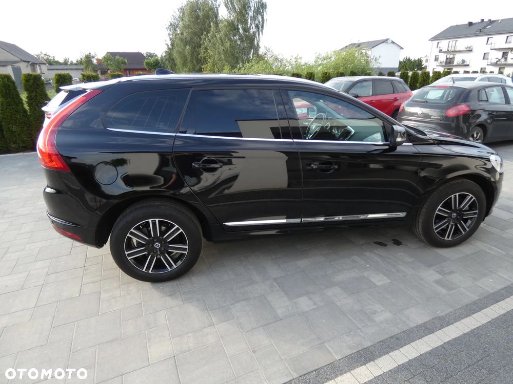 Volvo XC 60 D5 AWD Momentum - 5