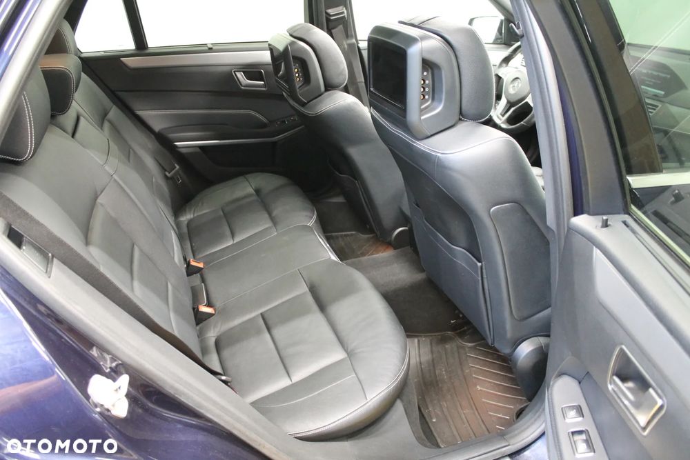 Mercedes-Benz Klasa E 300 BlueTEC 7G-TRONIC - 13