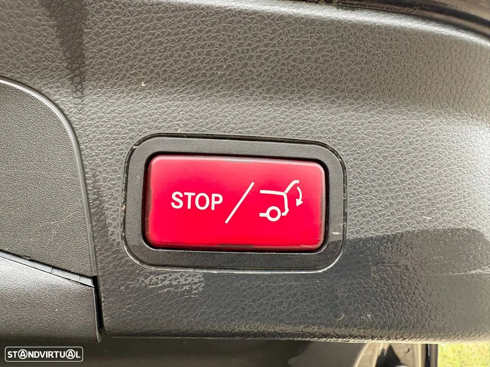 Mercedes-Benz GLC 250 d 4Matic 9G-TRONIC AMG Line - 39