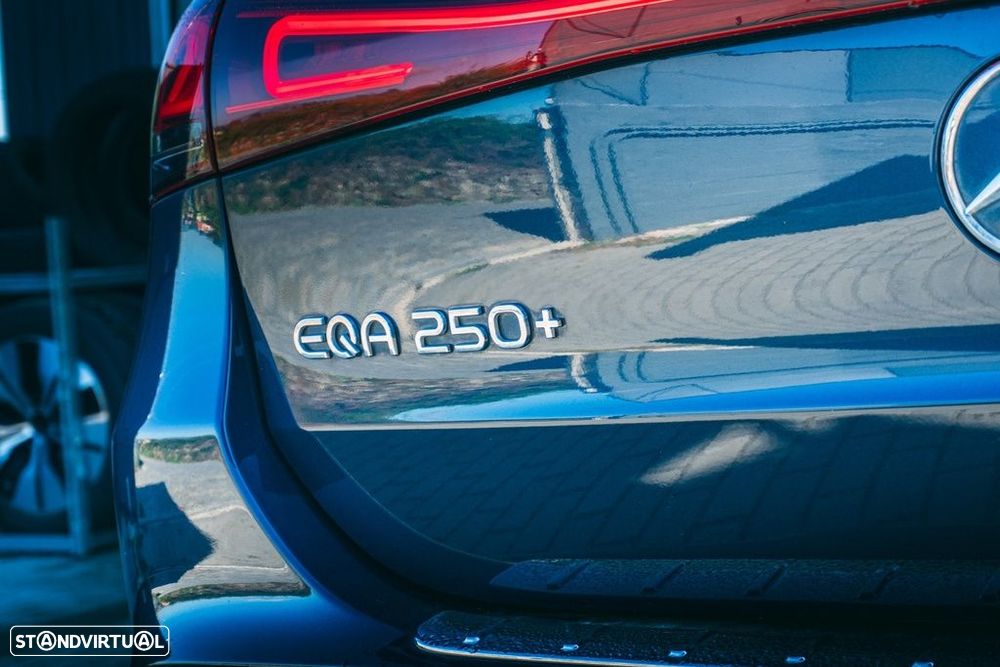 Mercedes-Benz EQA 250+ - 16