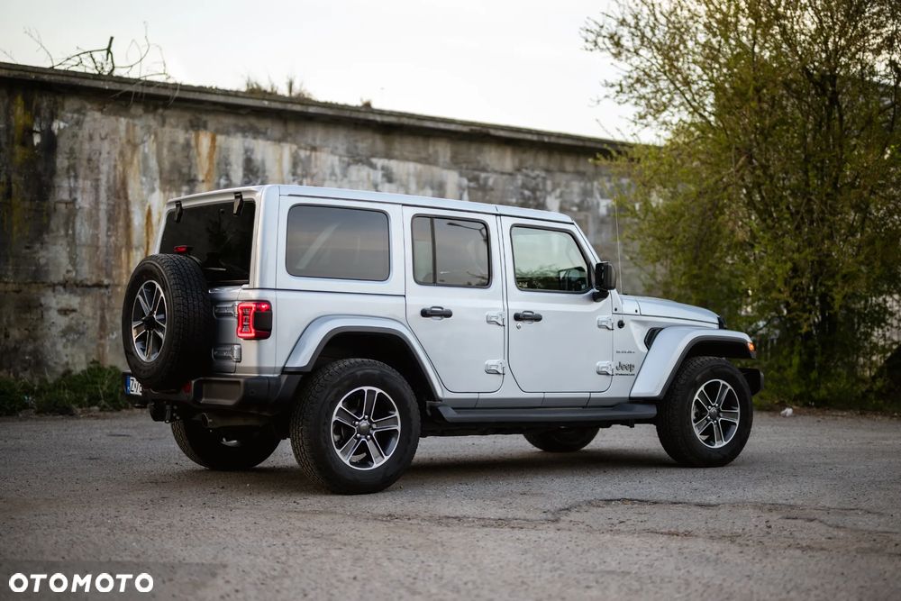Jeep Wrangler Unlimited 3.6 Automatik Sahara - 14