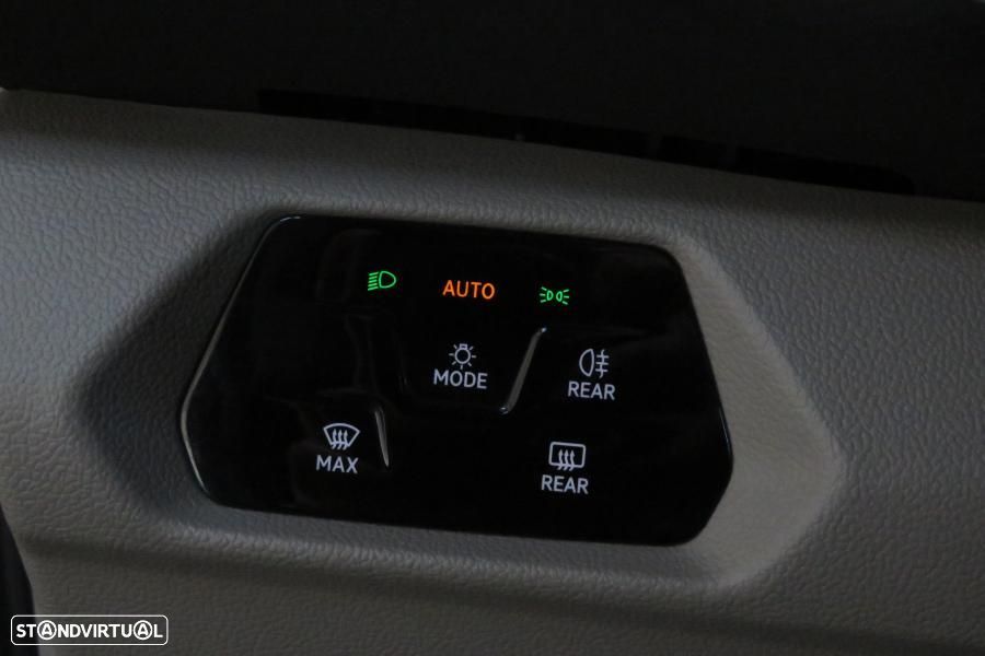 VW Multivan 2.0 TDI Life DSG - 28