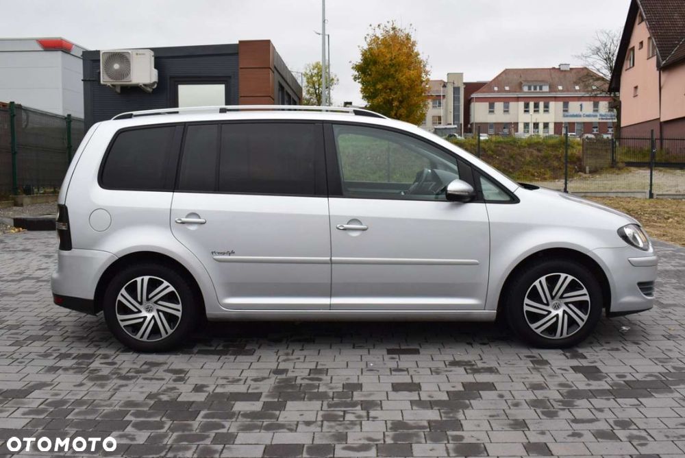 Volkswagen Touran - 6
