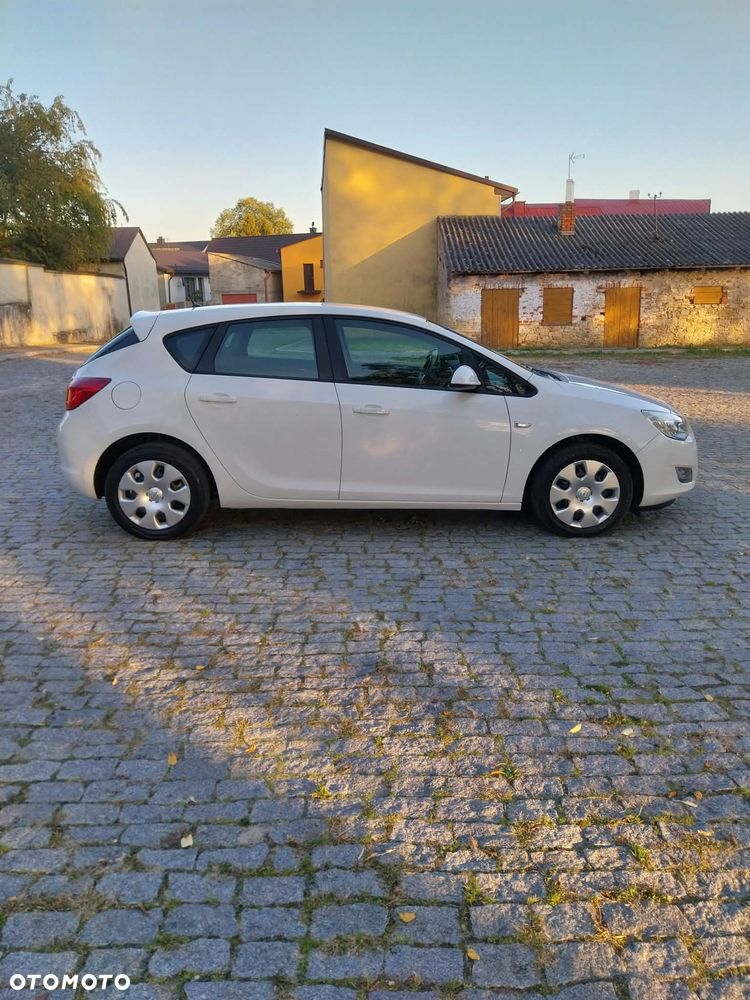 Opel Astra - 3