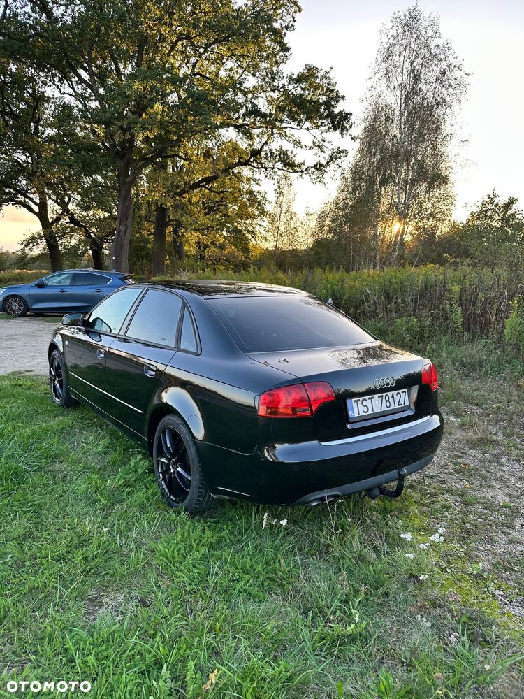 Audi A4 Limousine - 5