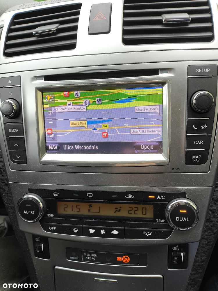 Toyota Avensis 2.0 D-4D Premium - 26