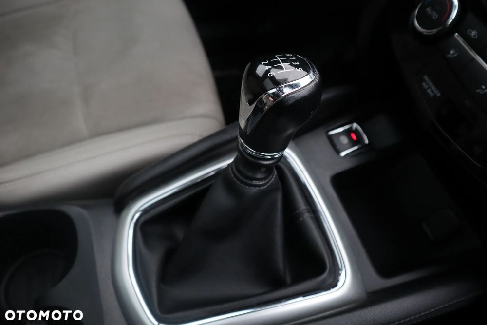 Nissan Qashqai 1.5 dCi TEKNA+ - 28