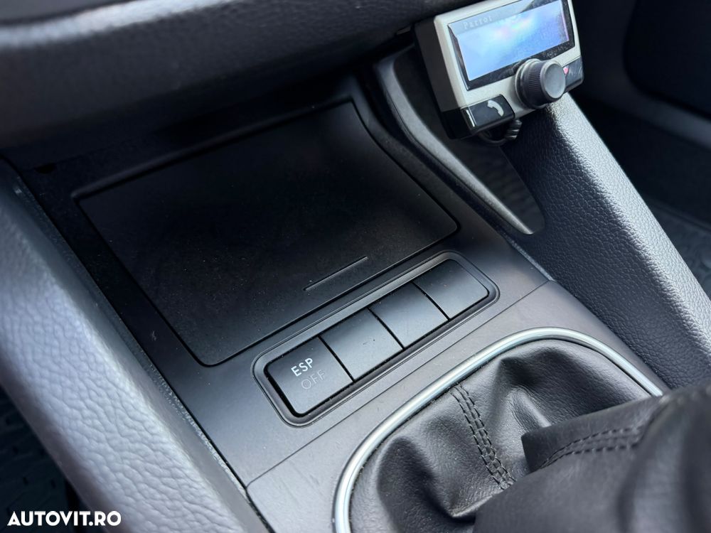 Volkswagen Golf 2.0 FSI 4Motion Sportline - 16