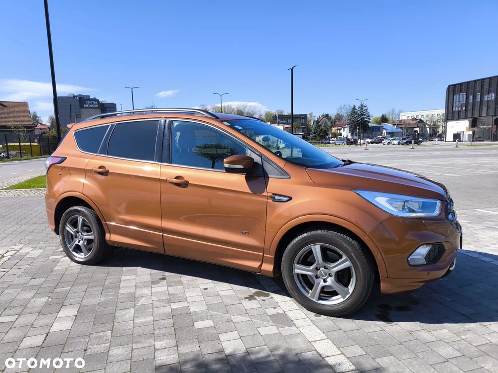 Ford Kuga 2.0 TDCi AWD ST-Line - 24