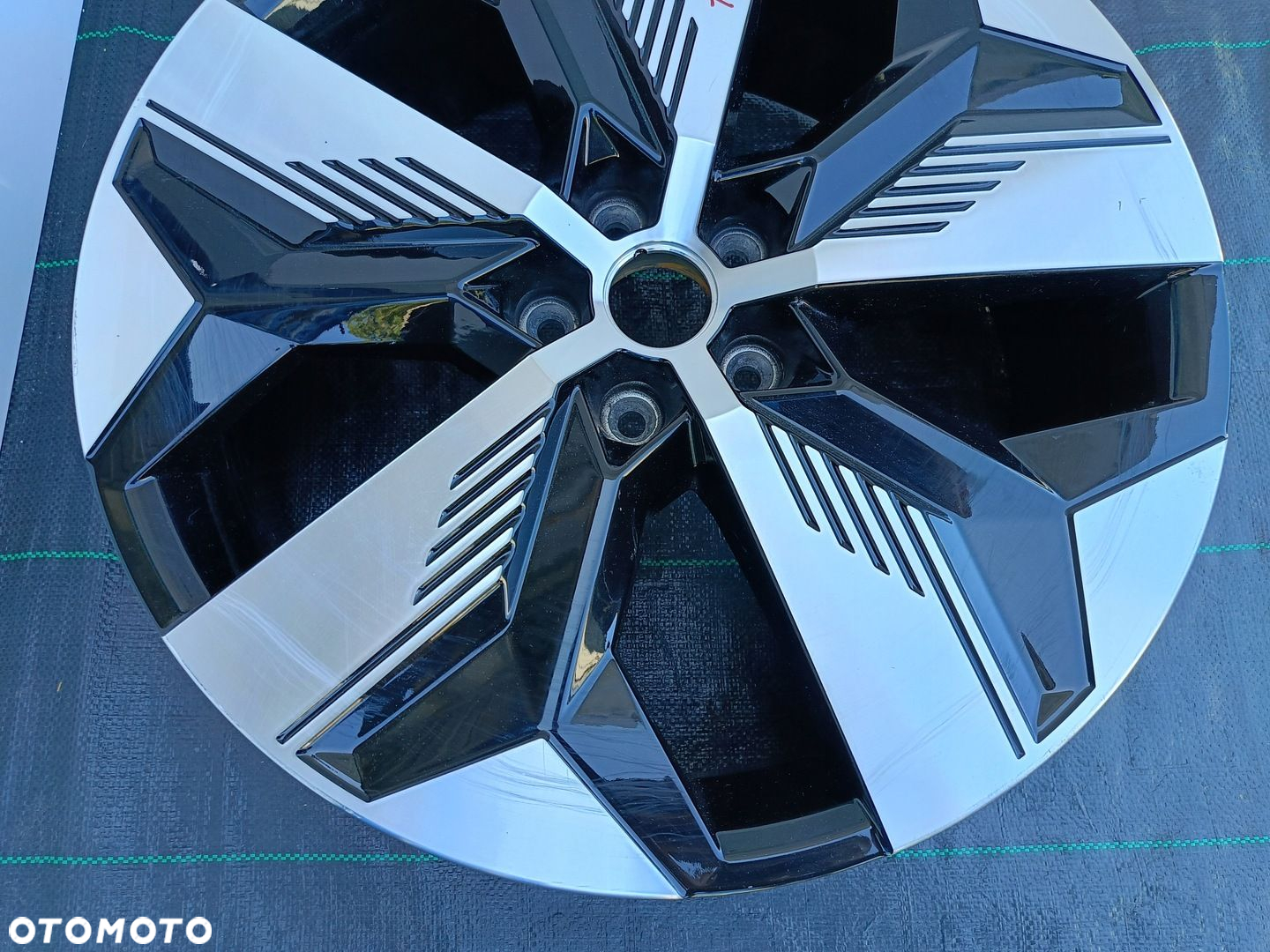 FELGA ALUMINIOWA RENAULT MEGANE IV E-TECH 7.0"x20" 5X114.3 ET34 403003990R - 5