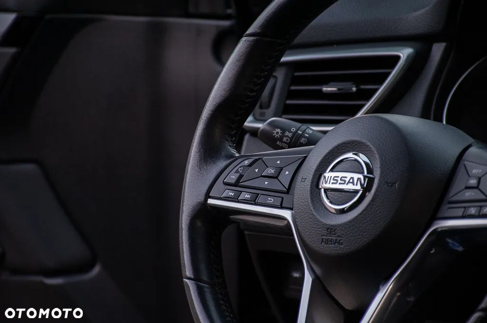Nissan Qashqai 1.2 DIG-T Visia Xtronic EU6 - 33