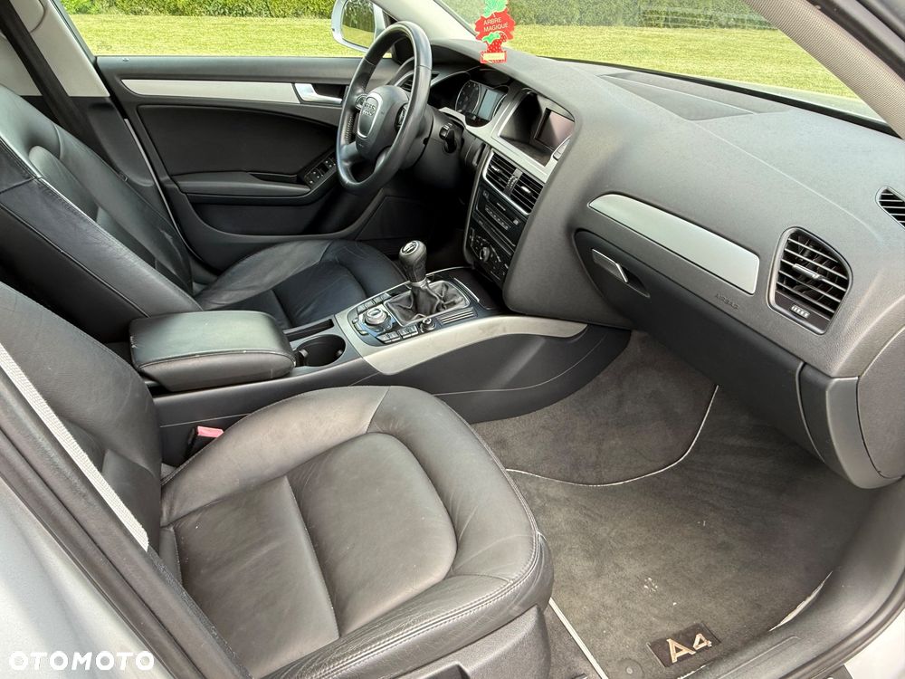 Audi A4 Limousine - 33