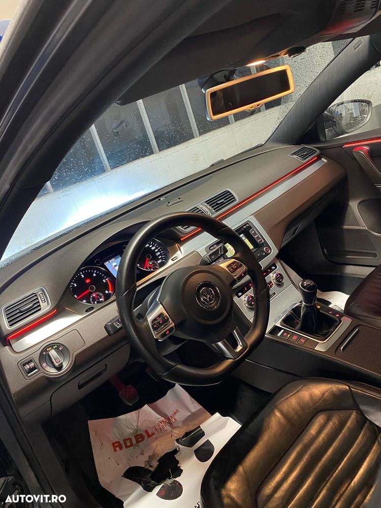 Volkswagen Passat 2.0 TDI 4Motion BlueMotion Technology Comfortline - 15