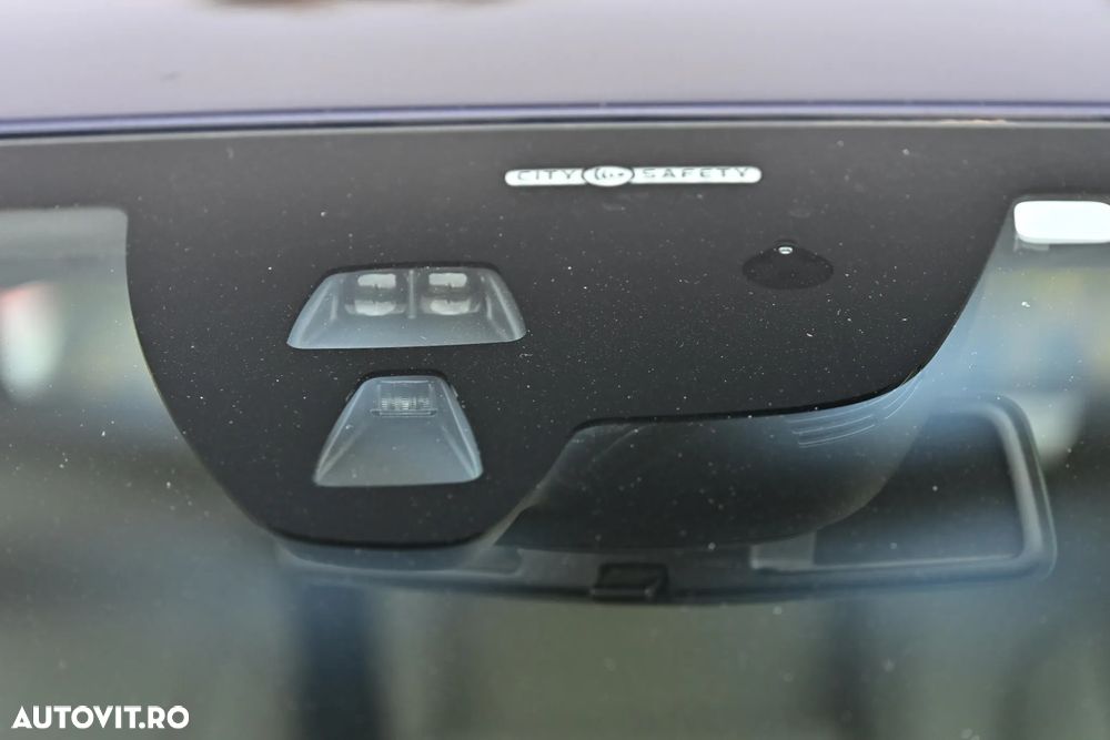 Volvo V40 Cross Country D2 Summum - 14