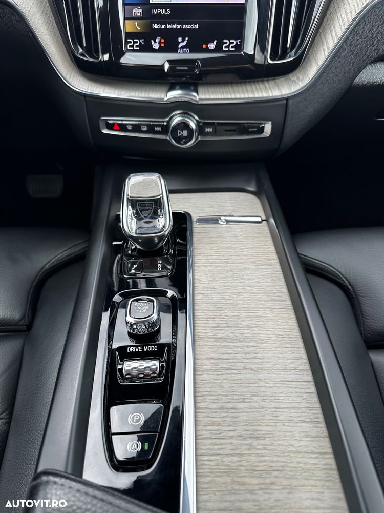 Volvo XC 60 - 22
