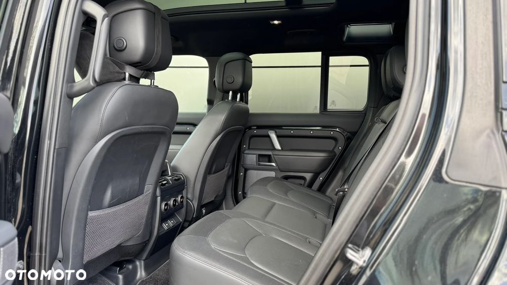 Land Rover Defender 2.0 P400e PHEV X-Dynamic SE - 14