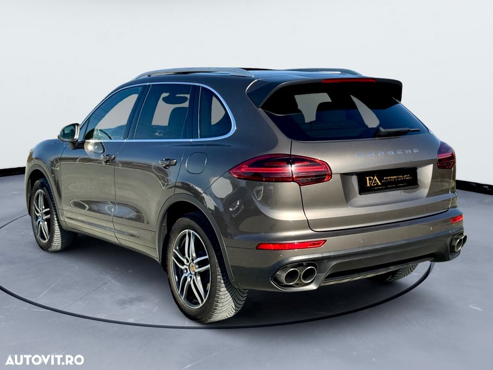 Porsche Cayenne S Hybrid Tiptronic S - 6