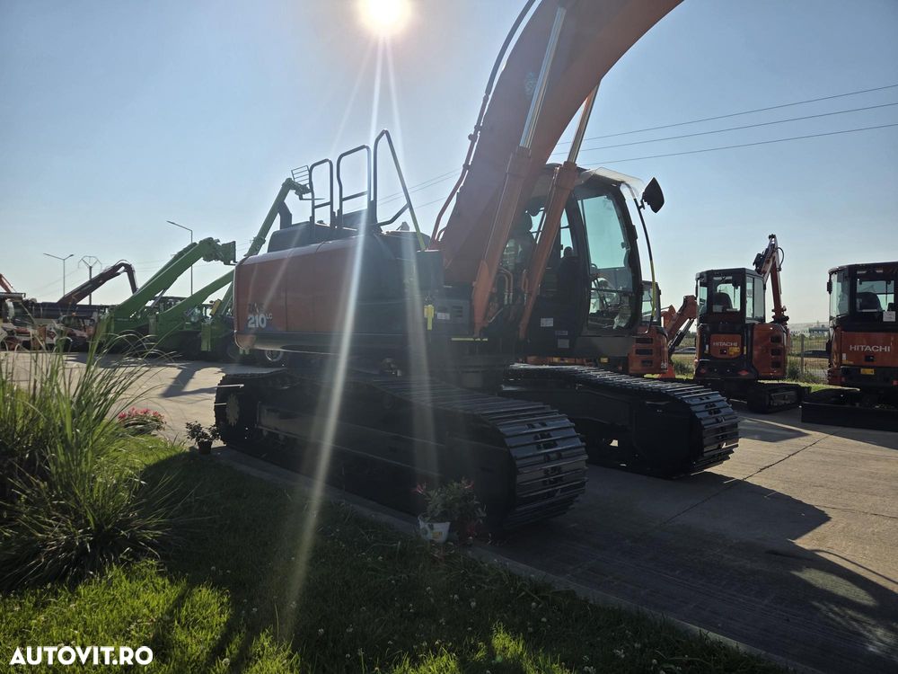 Hitachi ZX210LC-6, 2021, 2.676h, 23,1 tone, CUPLA RAPIDA HIDRAULICA, cupa 1,3mc, 3 pompe hidr, inst picon, camera spate si laterale, antifurt, latime 2,99m, ad sapare 7m, cons mediu 12l/h, lant 90% ok, posibil leasing-STARE CA NOU-PROMOTIE 99.750 Eur+Tva - 15