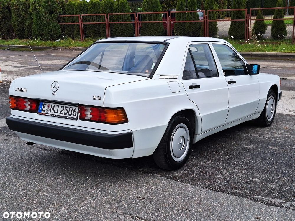 Mercedes-Benz W201 (190) - 21