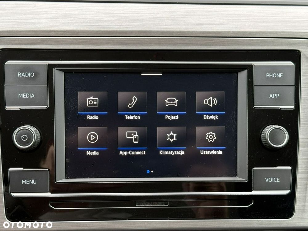 Volkswagen Passat - 25
