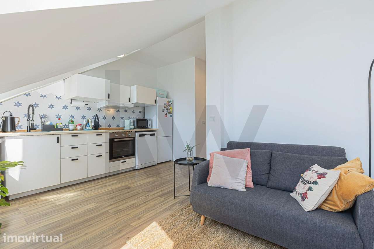 Apartamento T1+1 | Largo do Galvão, Lisboa. Sótão com charme no coraçã - Grande imagem: 2/29