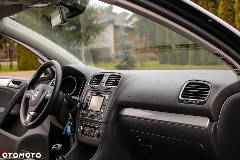 Volkswagen Golf - 23