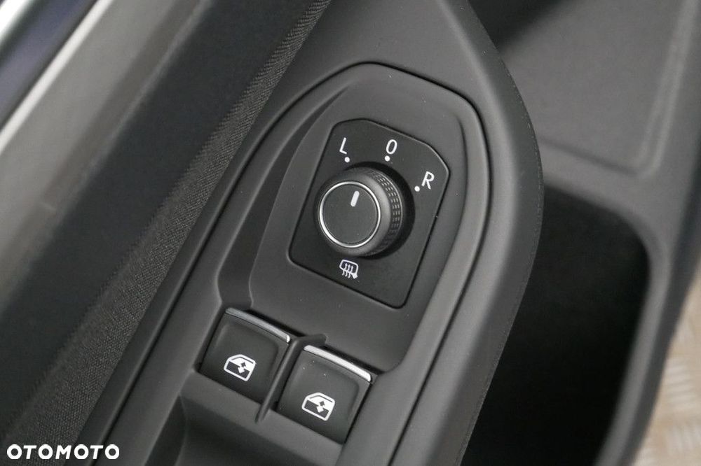 Volkswagen Golf - 24