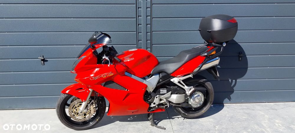 Honda VFR - 23