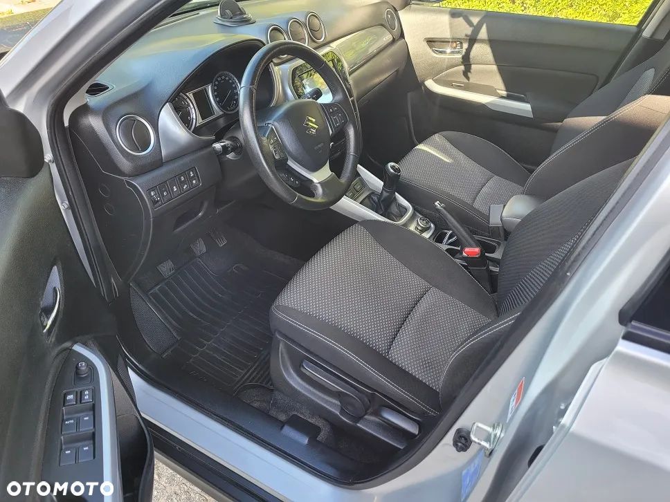 Suzuki Vitara 1.6 Premium 4WD - 7