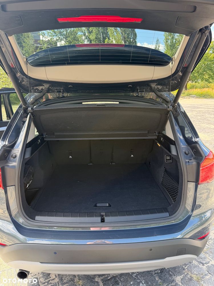 BMW X1 sDrive18i Advantage - 16