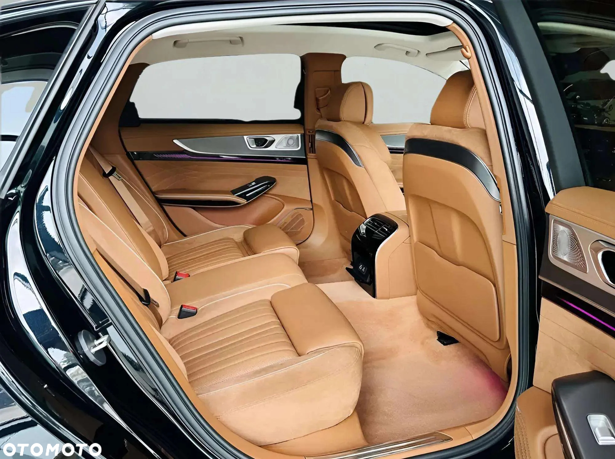 Hongqi H9 Standard - 10