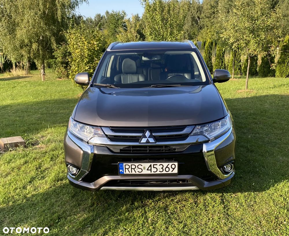 Mitsubishi Outlander - 3
