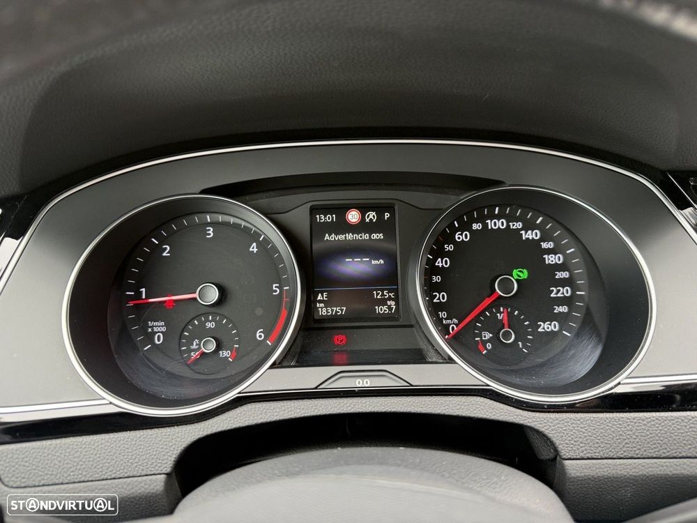 VW Passat Variant 2.0 TDi Business DSG - 15