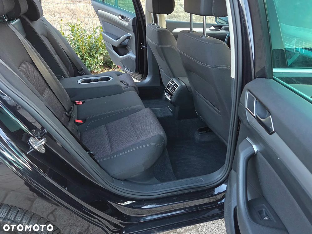 Volkswagen Passat 2.0 TDI SCR (BlueMotion Technology) 4Motion Comfortline - 18