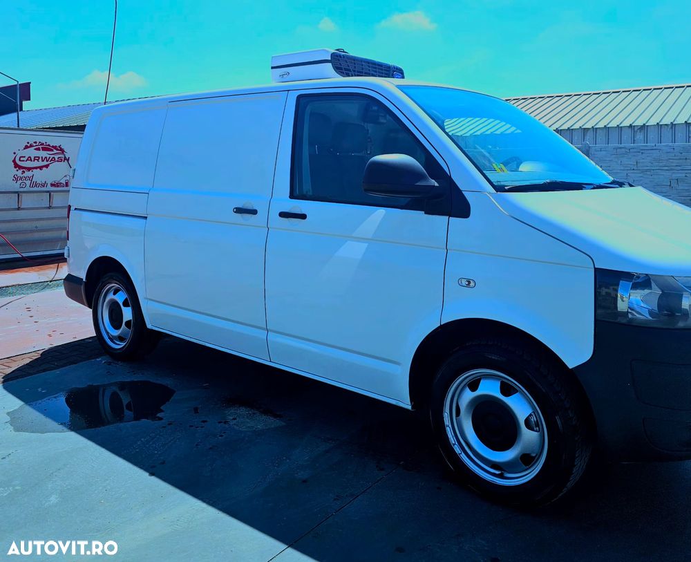 Volkswagen Transporter - 2