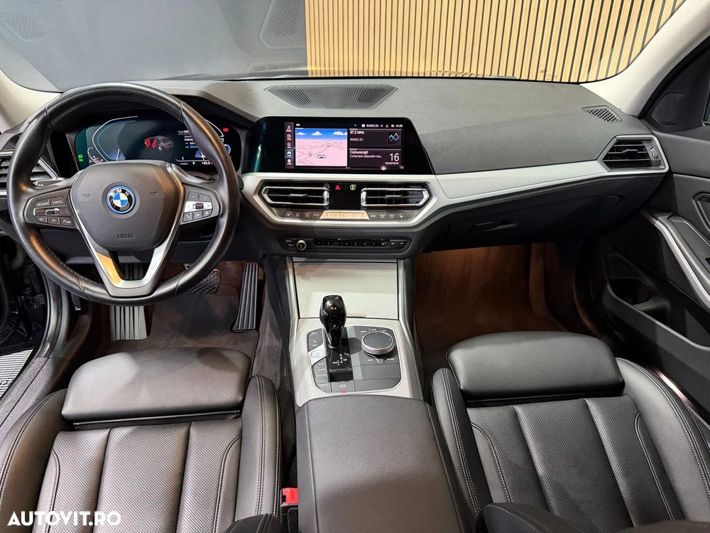 BMW 3 Series 2022 — imagine 15