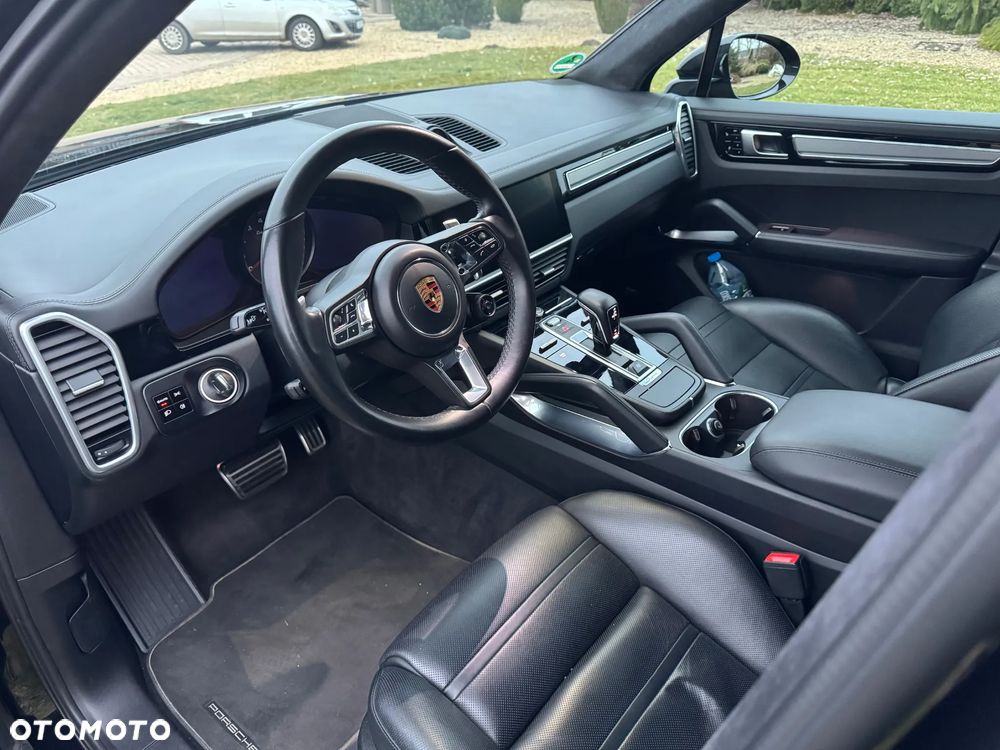 Porsche Cayenne Turbo - 13