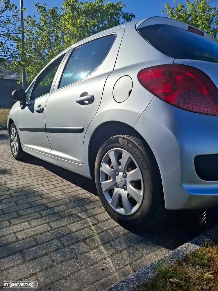 Peugeot 207 1.4 HDi Urban - 4