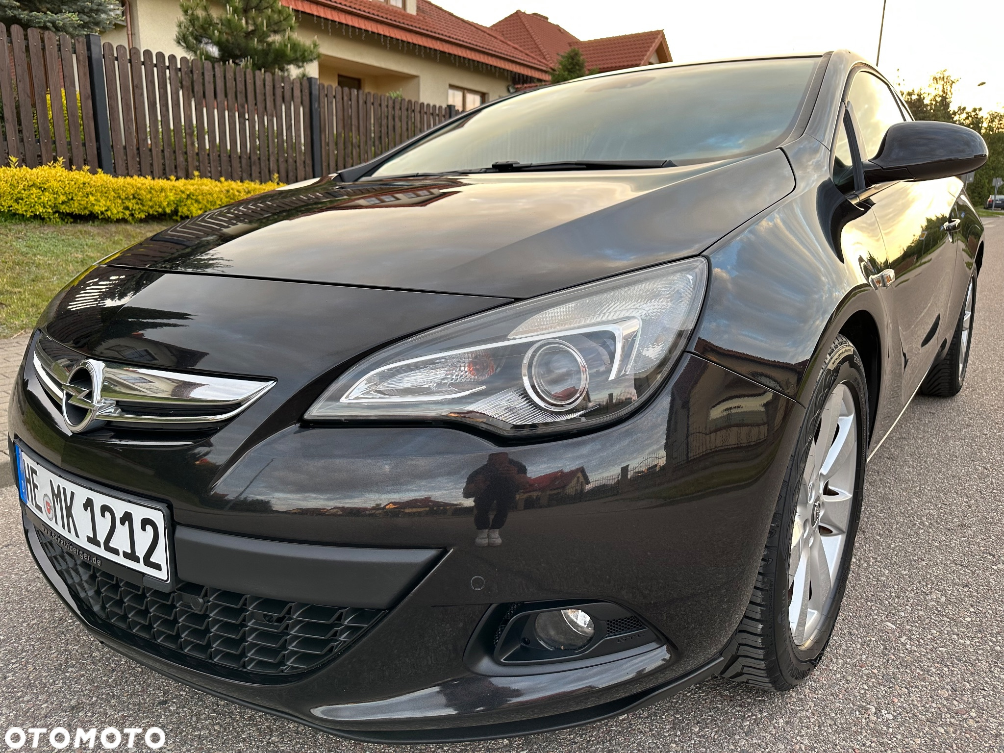 Opel Astra IV GTC 1.4 T Sport S&S - 3