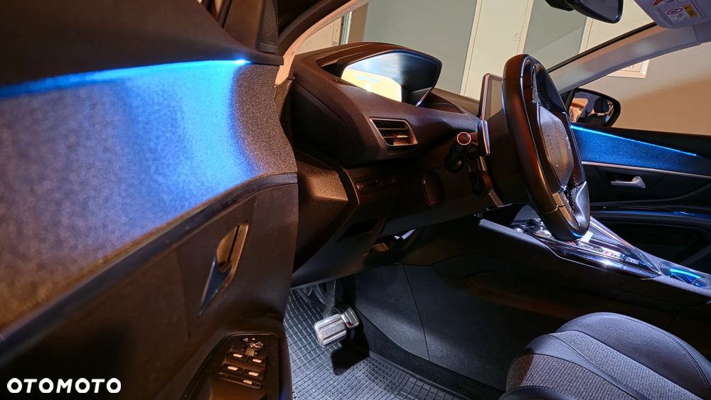 Peugeot 5008 1.2 PureTech Allure S&S EAT8 - 11