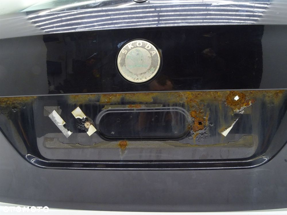 Klapa bagażnika tył tylna szyba lf9r 3t9827159 skoda superb ii kombi - 5