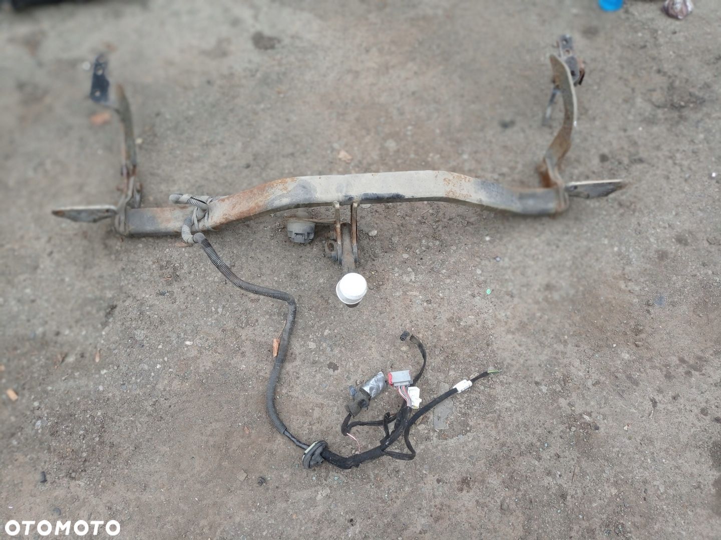 Hak Holowniczy Citroen C4 Grand Picasso I 06-13 - 1