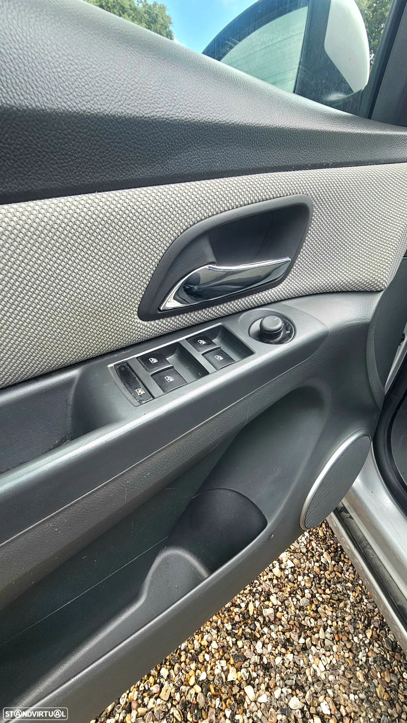Chevrolet Cruze 1.6 LS - 11